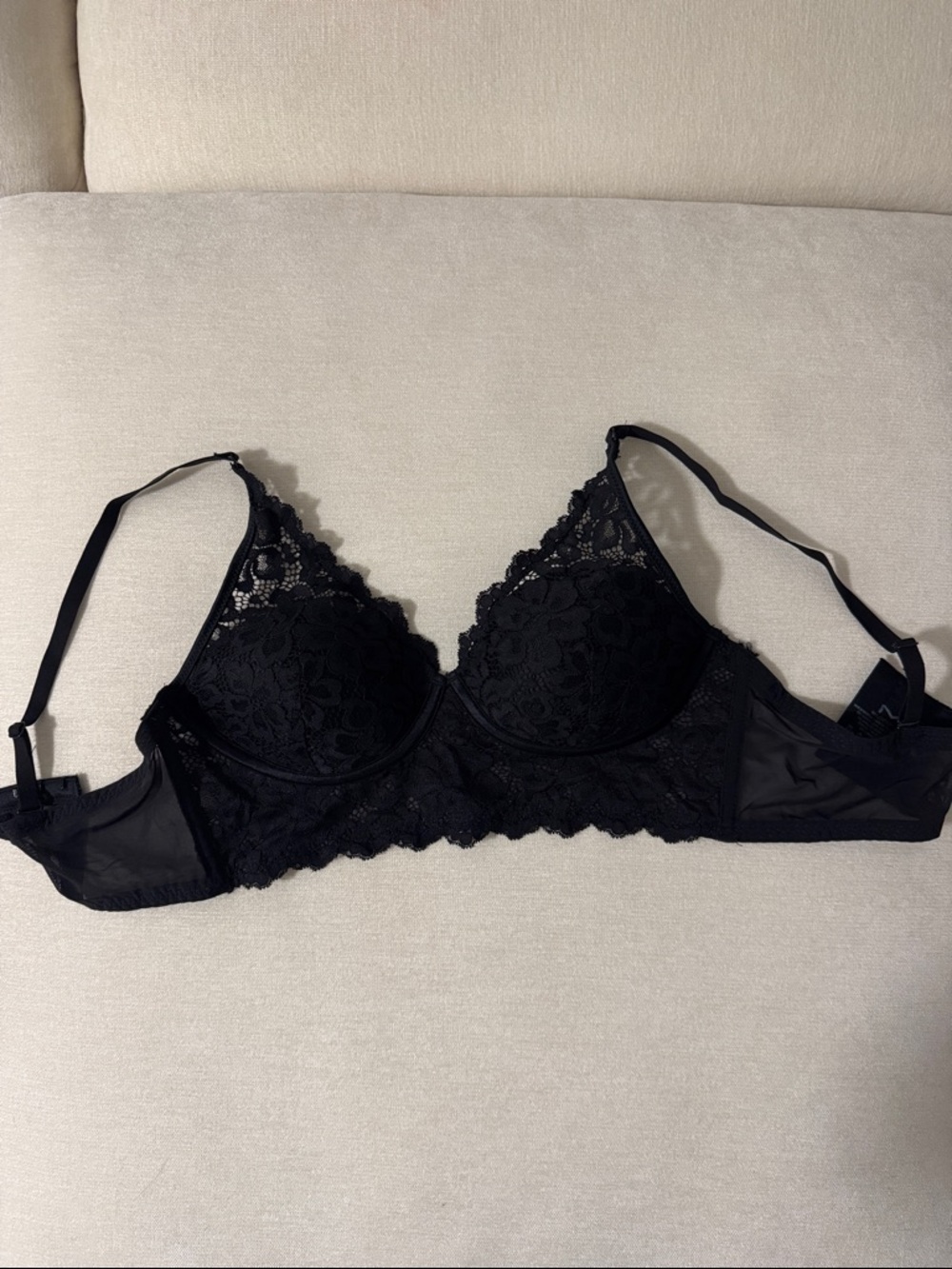 Maidenform black lace bralette